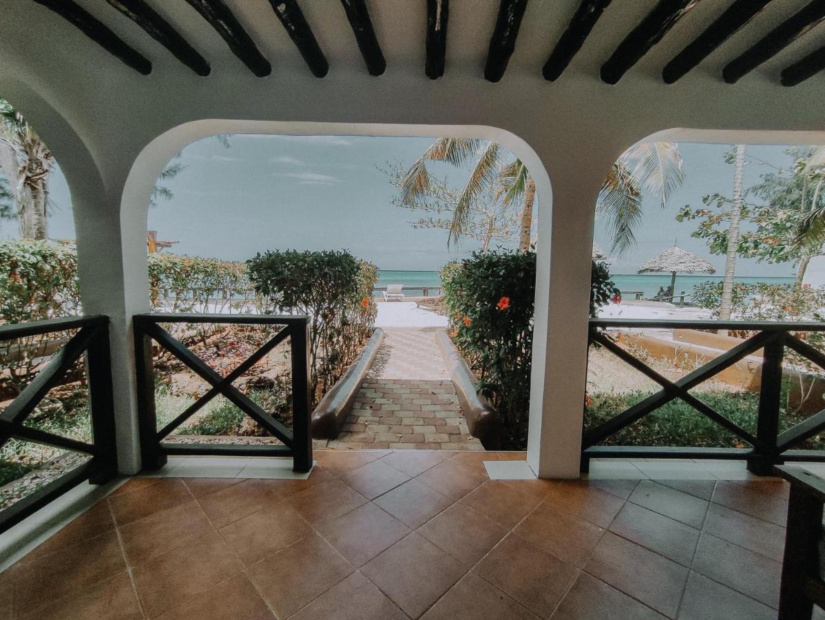 Mnarani Beach Cottages Нунгві Екстер'єр фото